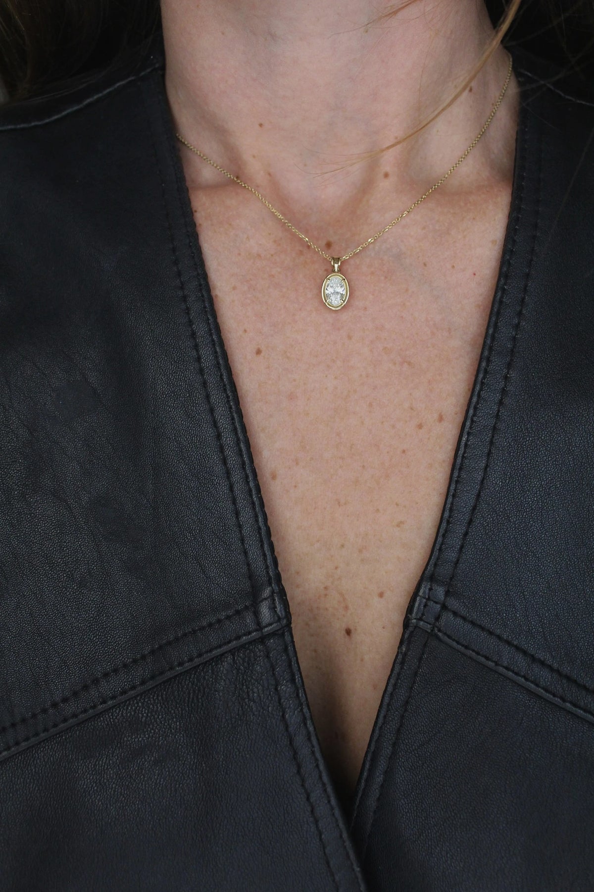 OVAL MUSE NECKLACE