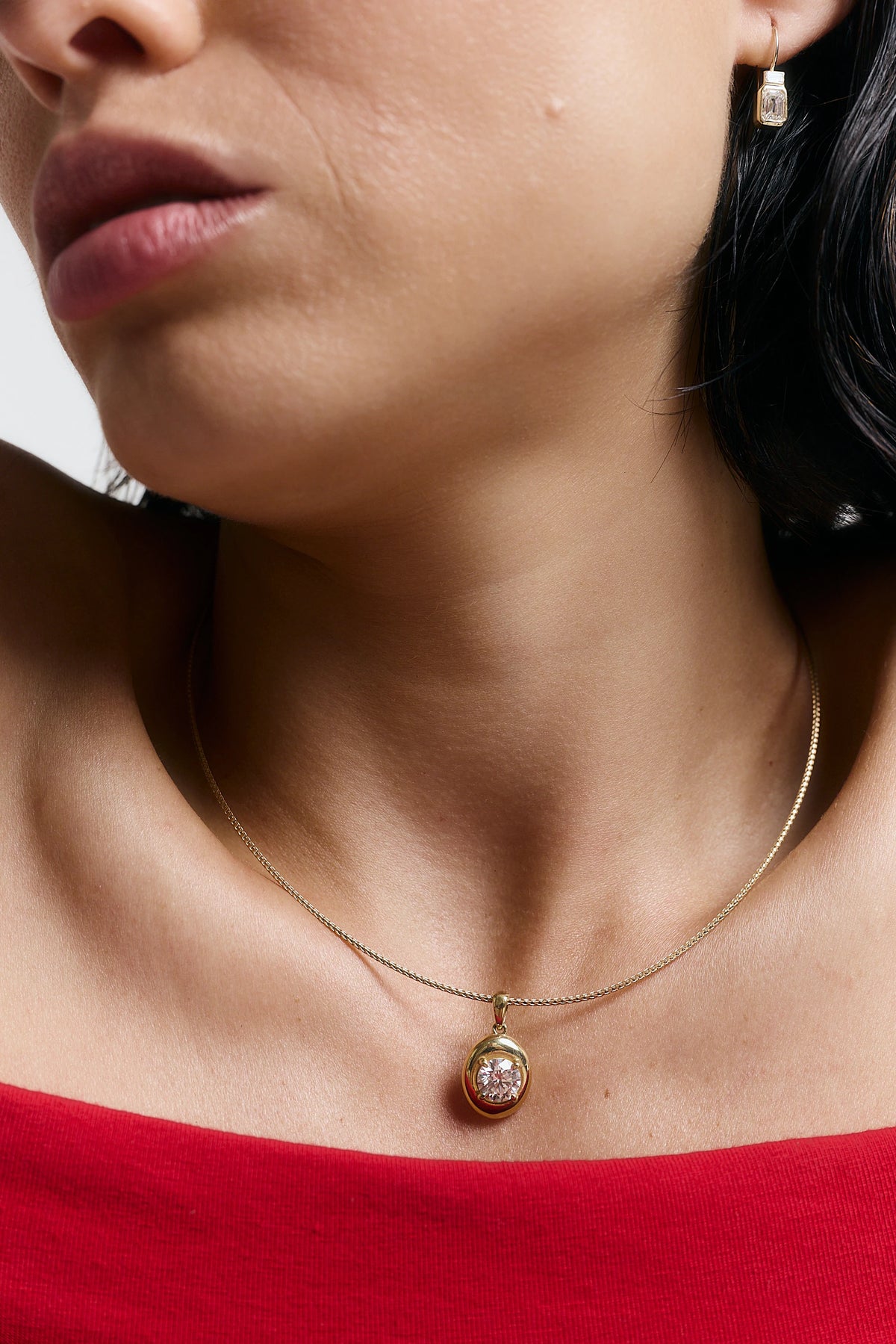 HALO VERTICAL NECKLACE