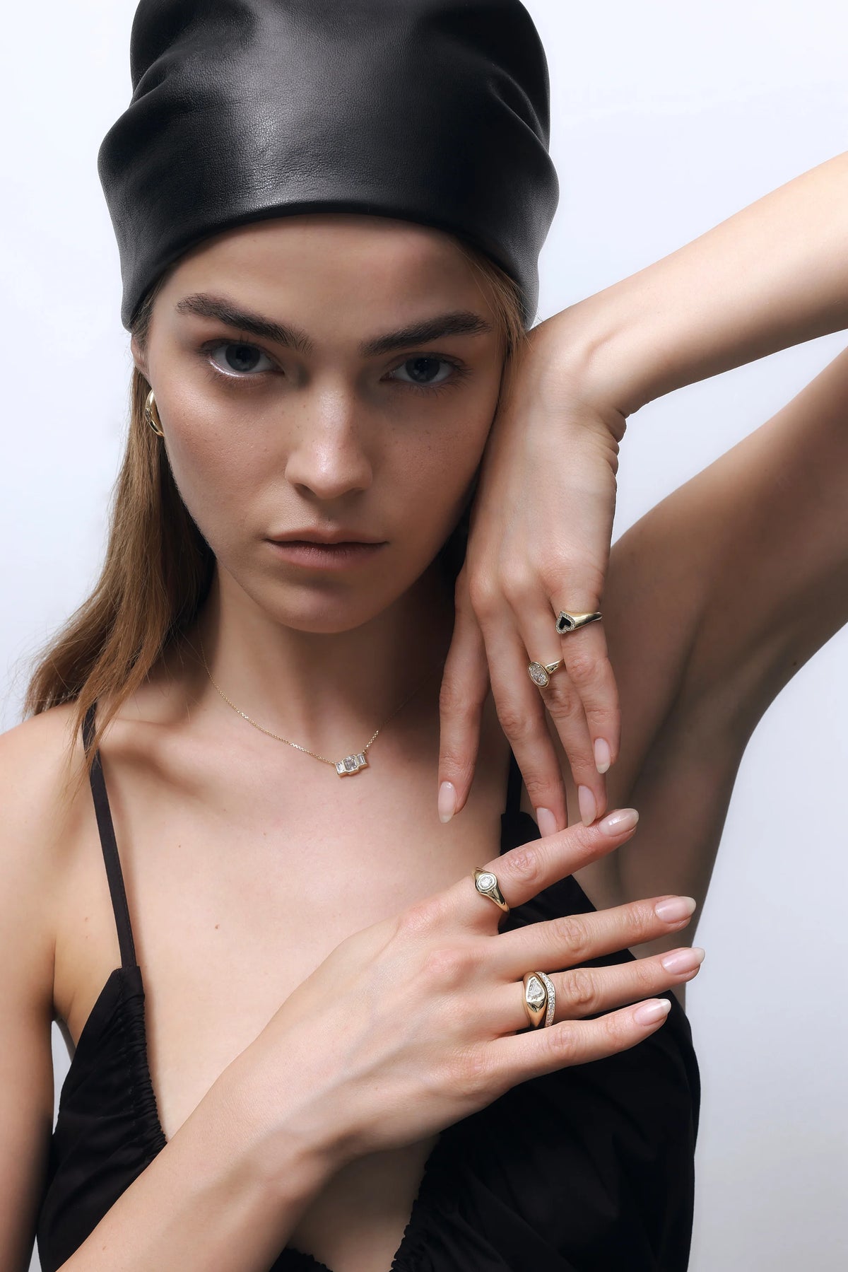 TIARA RING