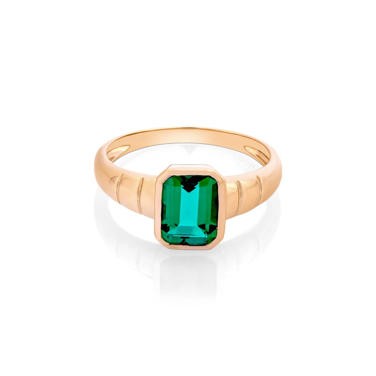 AMOR LAB-GROWN EMERALD RING.