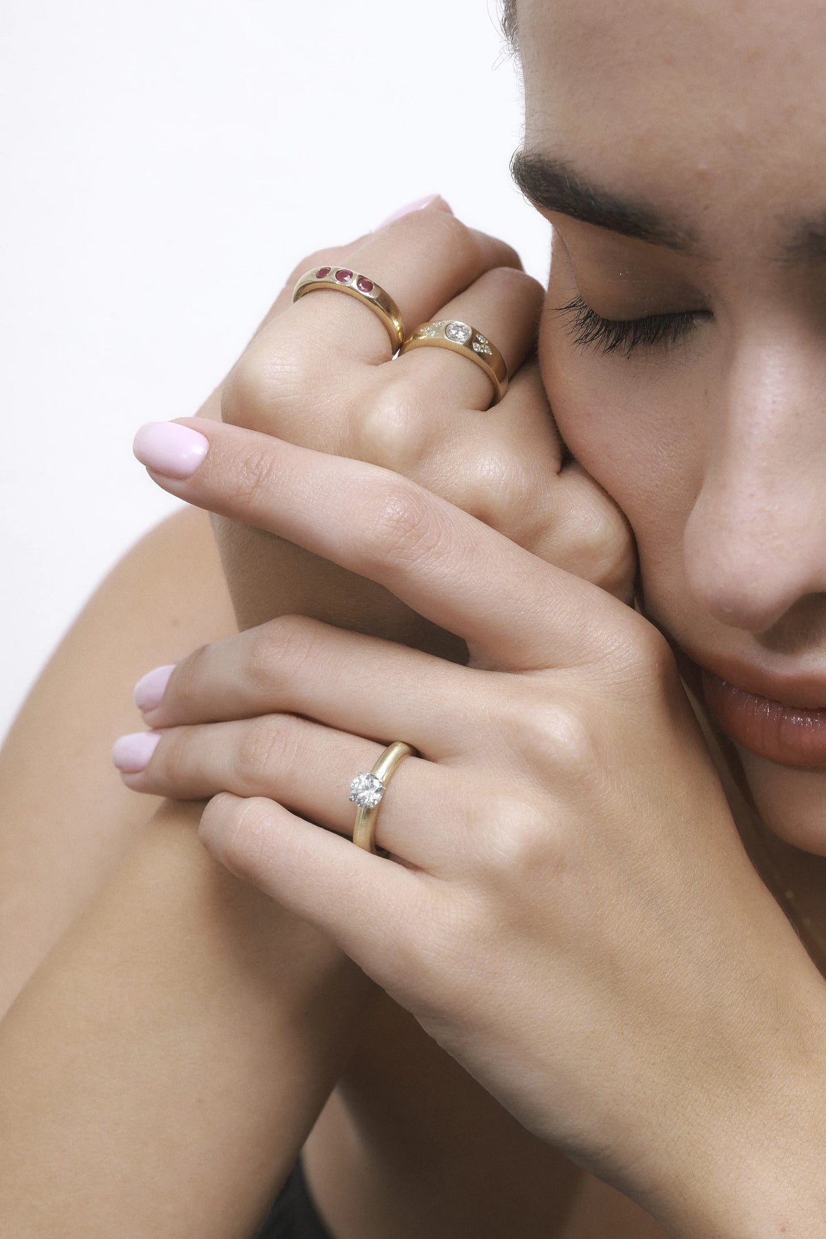 CELESTE ROUND RING