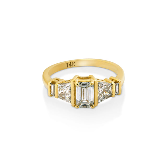 EMERALD FAIRY TALE RING, Packshot, Yellow Gold