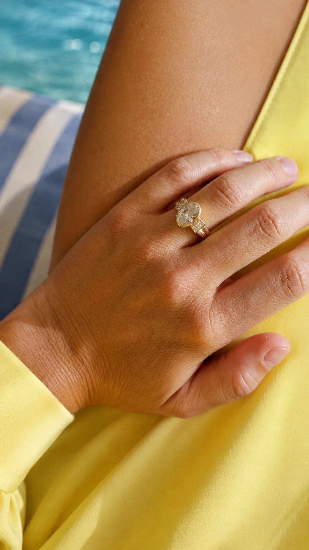 OVAL TREASURE RING