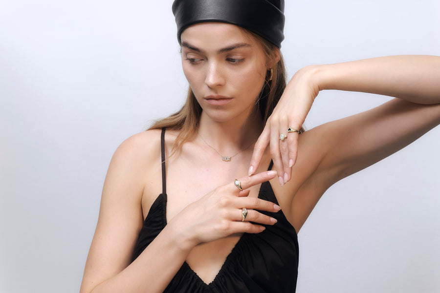 VANESSA NECKLACE, Styled