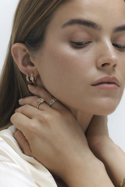 ALICE WHITE DIAMOND EARRING
