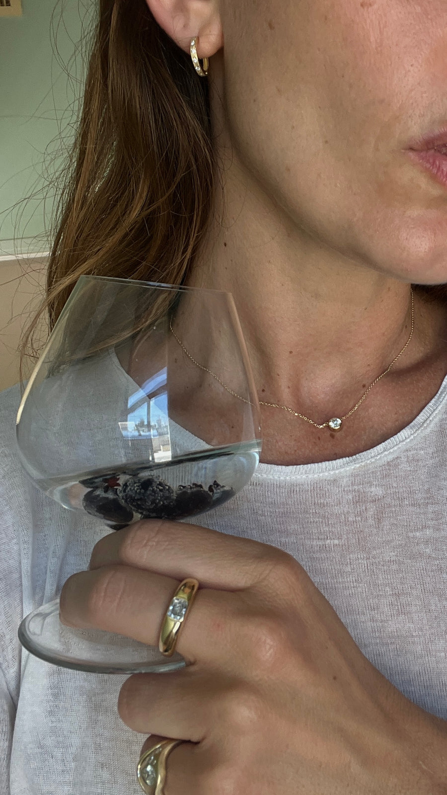 SHELLY EARRING, Styled