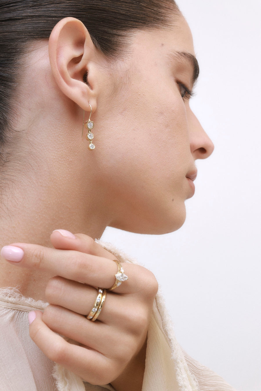 VANESSA EARRINGS, Styled