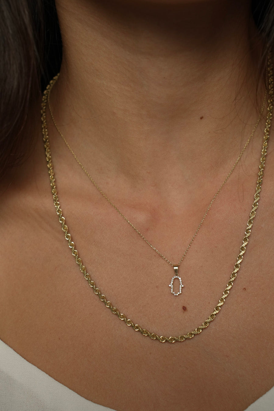 HAMSA NECKLACE, Styled