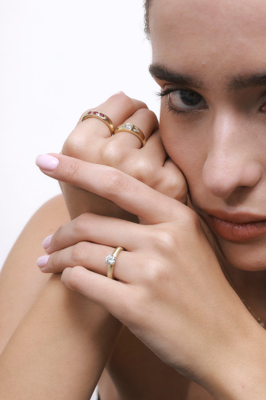 CELESTE ROUND RING, Styled