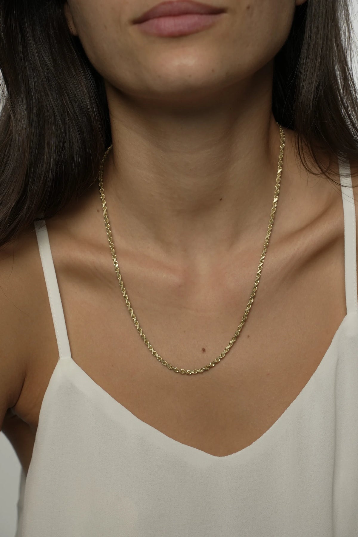 COIL CHAIN NECKLACE