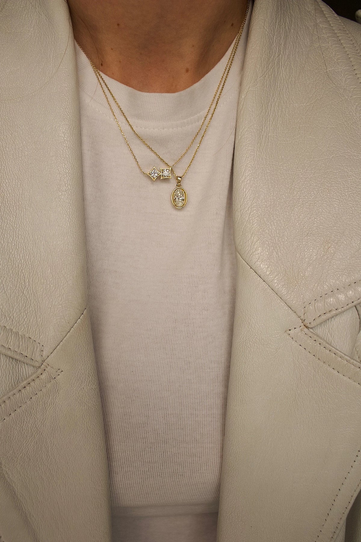OVAL MUSE NECKLACE
