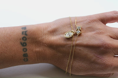 OVAL MUSE NECKLACE