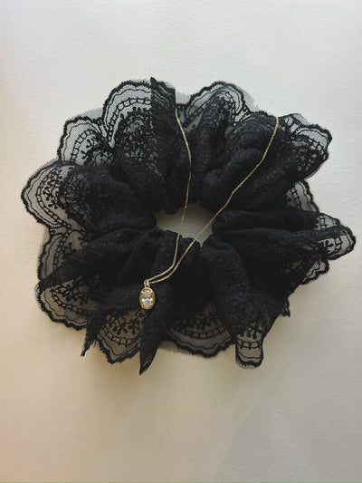 OVAL MUSE NECKLACE