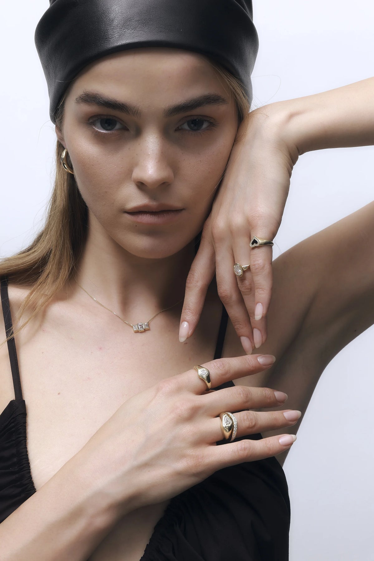 VANESSA NECKLACE