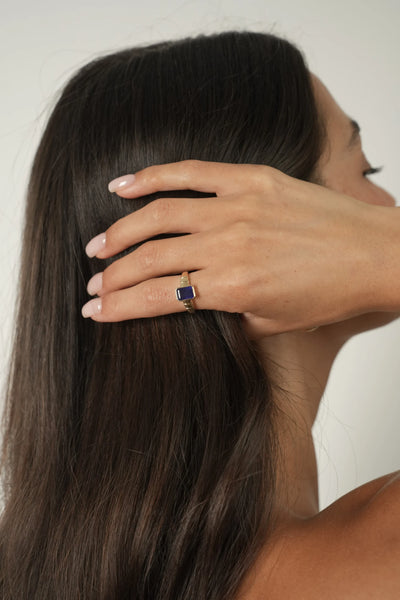 AMOR SAPPHIRE RING