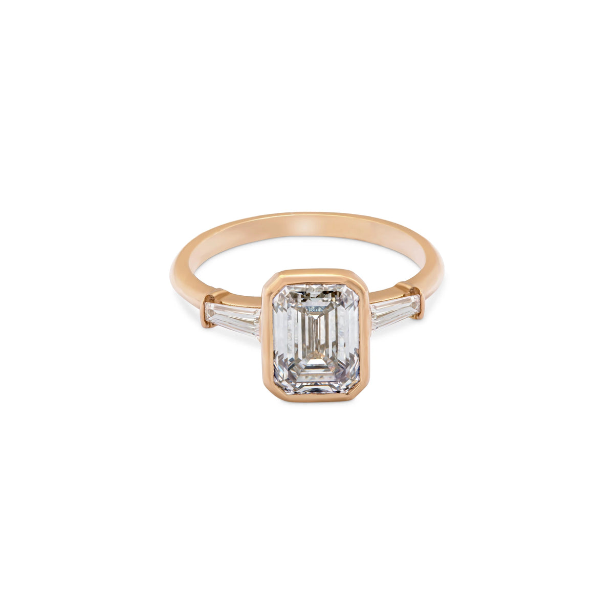 EMERALD & TAPERED BAGUETTE RING