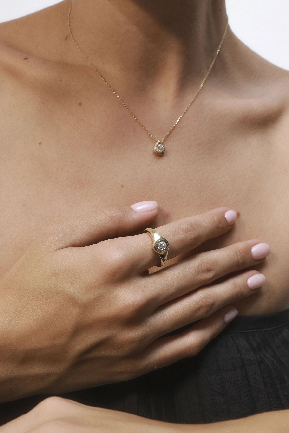 GOLDEN CUSHION RING
