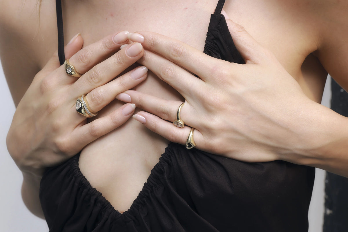 GOLDEN CUSHION RING