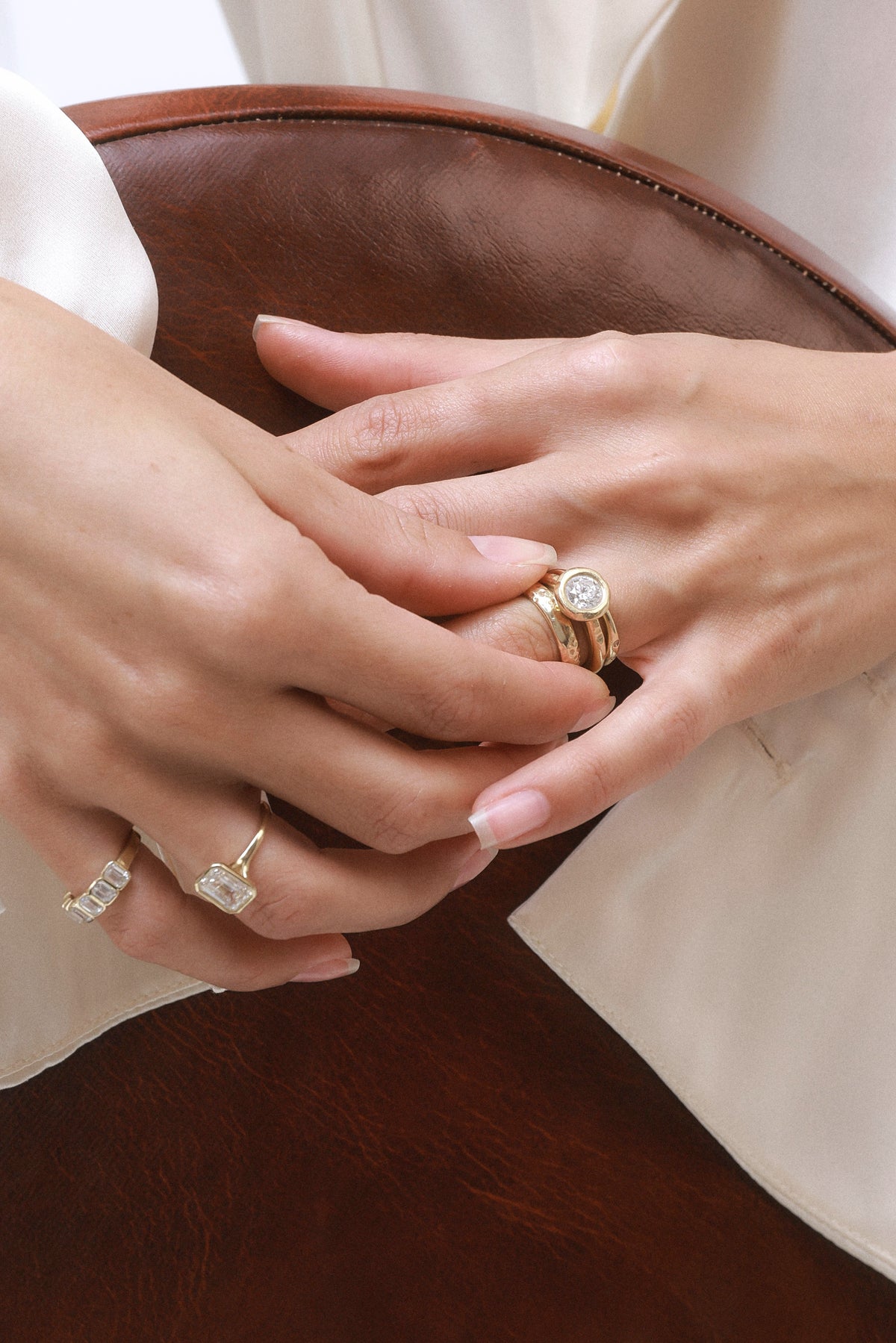 GOLDEN HUG RING