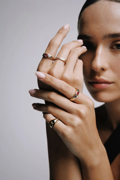 SMALL SIGNET RING